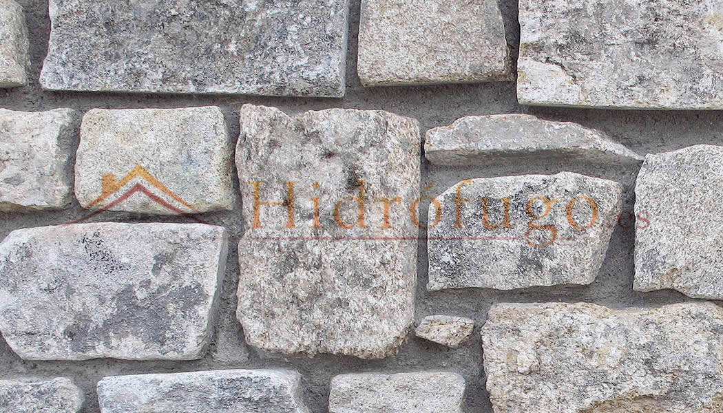 Rejuntado de piedra con mortero impermeabilizante con Hidromor Idroless