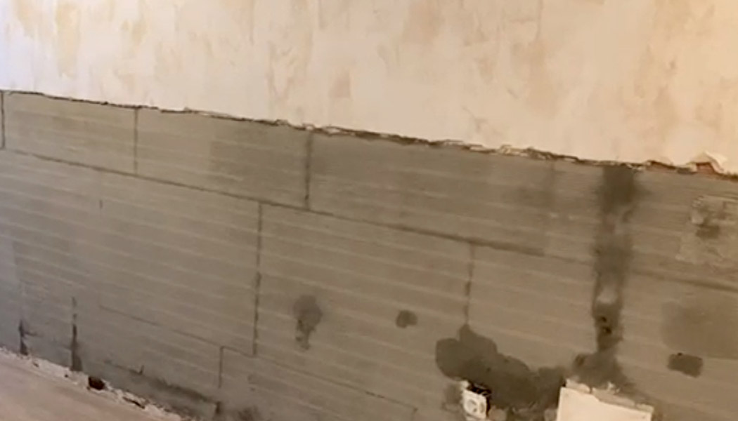 Mortero Sec Antisales aplicado en pared con humedad capilar